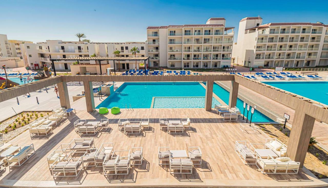 Amarina Abu Soma Resort & Aquapark Хургада Екстериор снимка