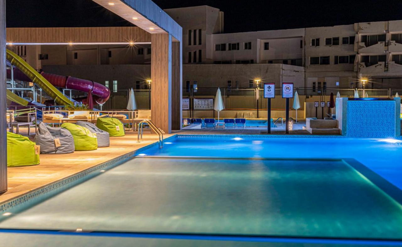 Amarina Abu Soma Resort & Aquapark Хургада Екстериор снимка